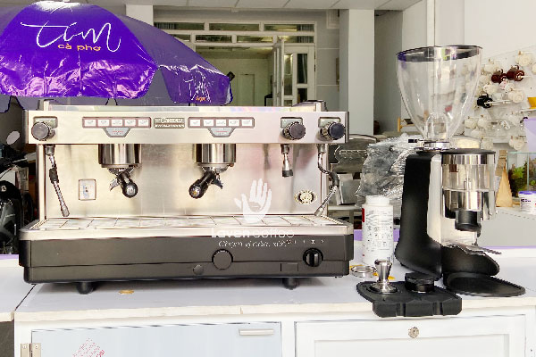 Trọn bộ máy pha cà phê được bảo hành 12 tháng tại Laven Coffee 